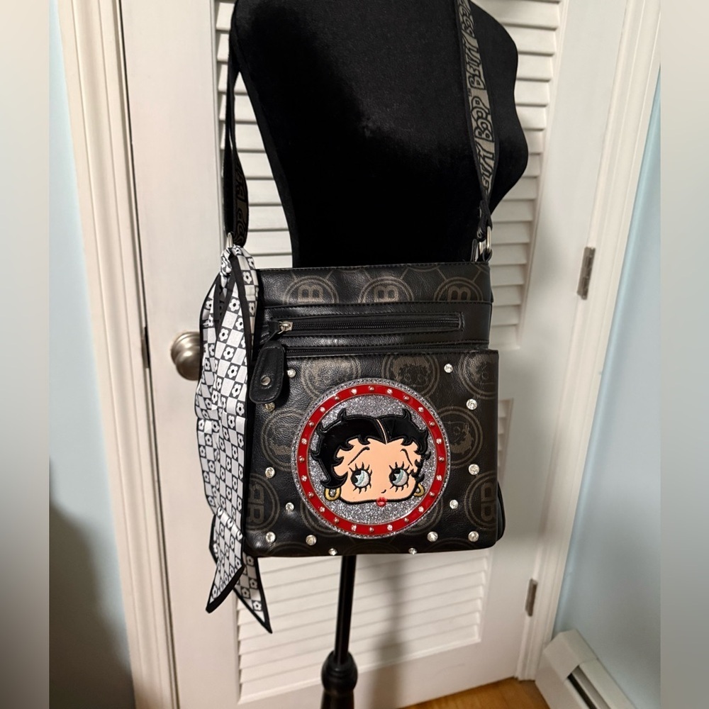Betty Boop Novelty Black Leather Crossbody Bag. Expandable. Like New